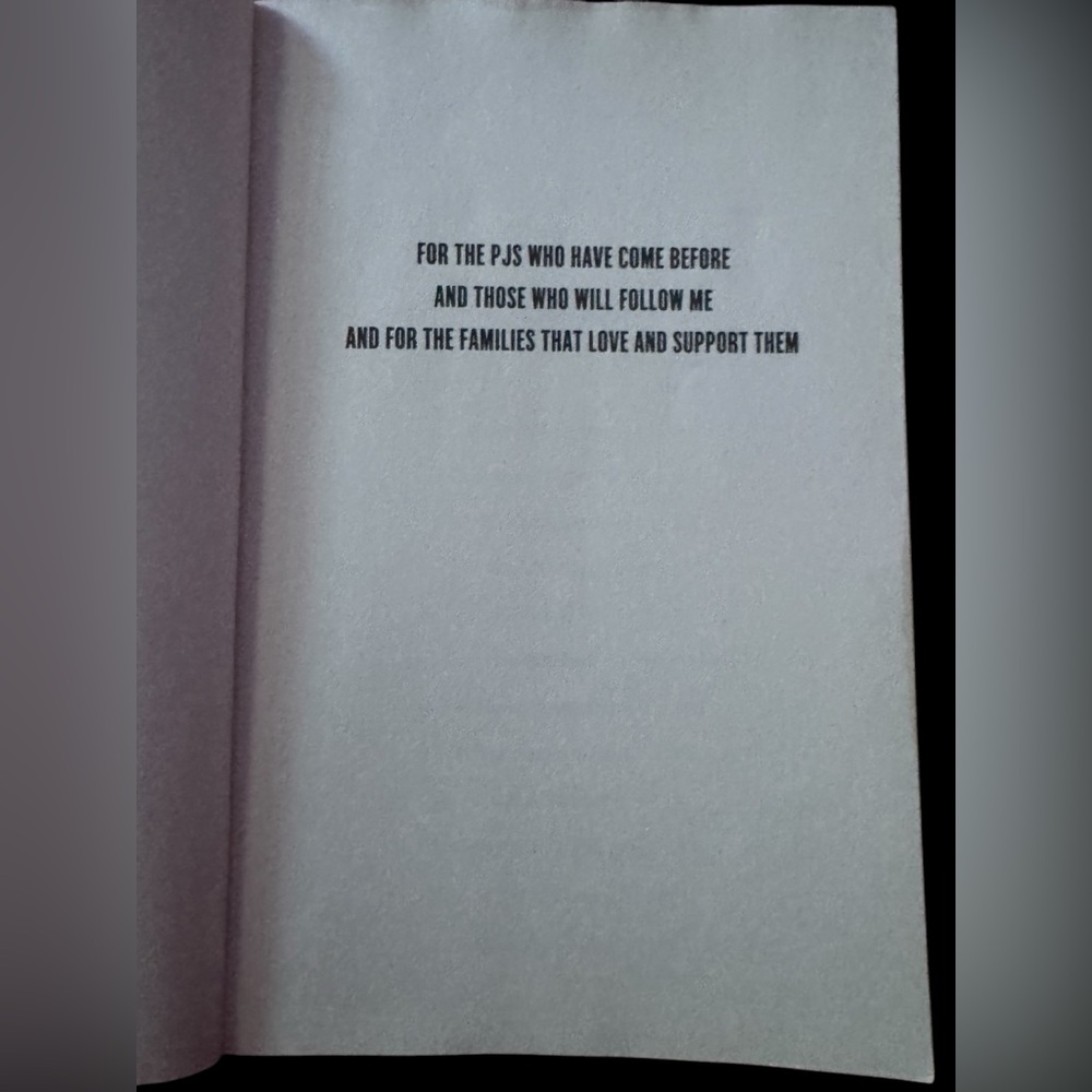 Book “Never Quit - How I Became A Special OPs Pararescue Jumper” - Picture 4 of 10